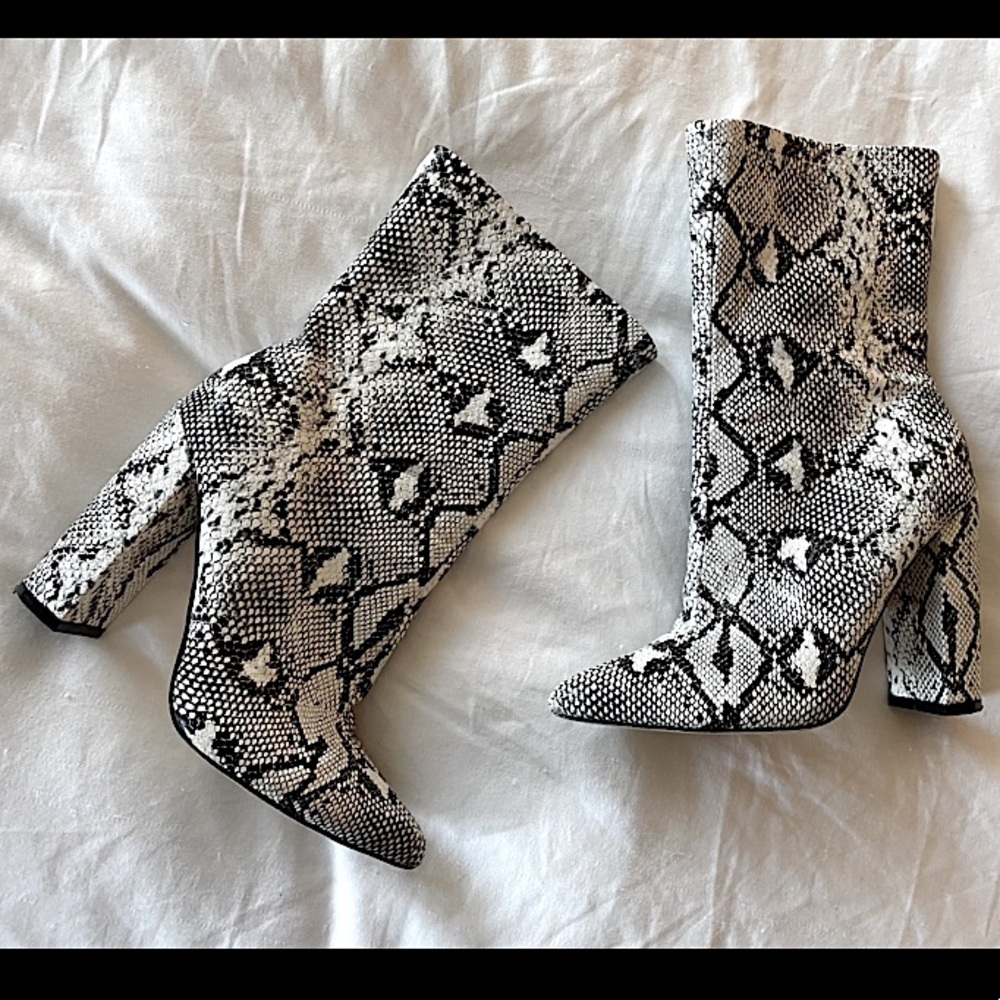 Snake print booties in white and black